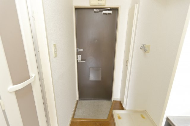 サンテラス奥戸の玄関
