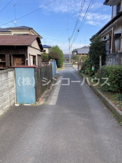 【前面道路含む現地写真】