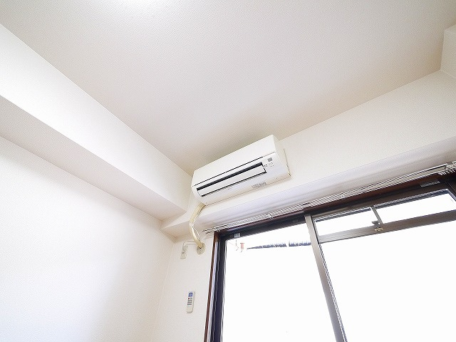 シティパレス富雄北の設備|エアコンです