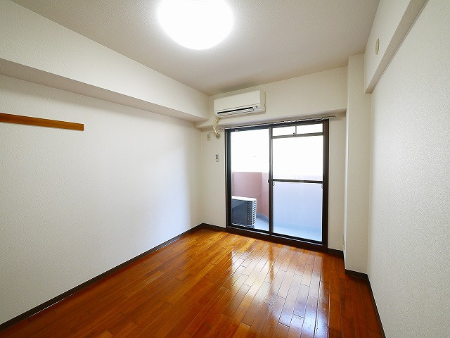 シティパレス富雄北の居間・リビング|ゆったりとした居間です