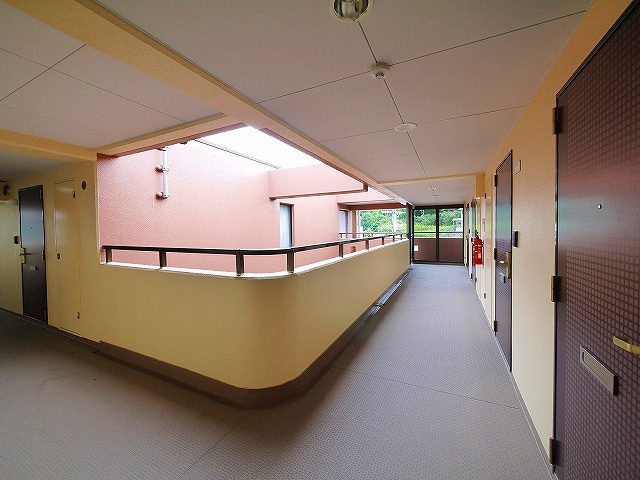 シティパレス富雄北のその他共用部分|通路です