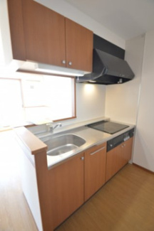 【キッチン】 | サンパレスＣ | 対面システムキッチン（IHクッキングヒーター）