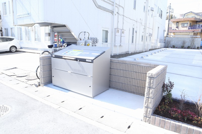 【その他共用部分】 | エスポワール【SHM】 | 敷地内ごみ置き場でごみ出しもらくらく～♪忙しい社会人さんや主婦さんにもうってつけ！