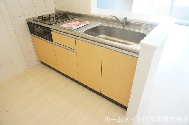 熊本市中央区出水８丁目のアパートのキッチン