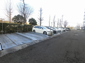 【駐車場】 | 機械式駐車場です。