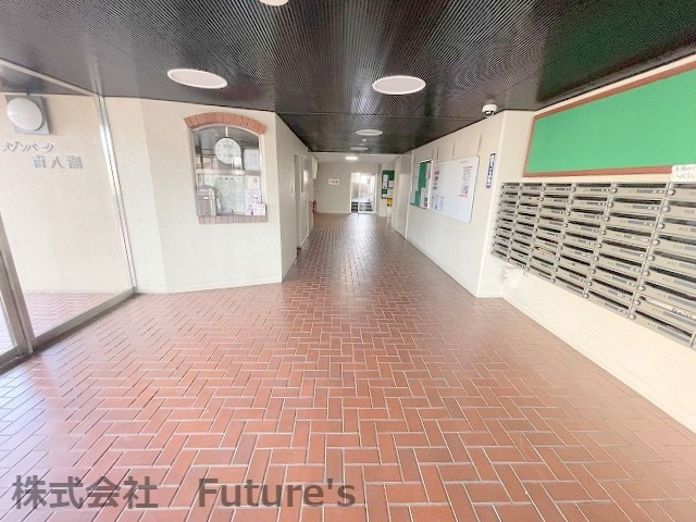 メゾンパーク南八潮のエントランス|広々したエントランスです。