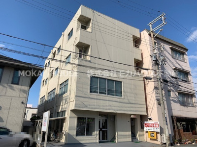 【外観】 | 石水会館 | 外観は落ち着いています