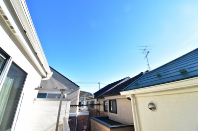【展望】 | 学園東町一丁目　一戸建住宅 | 景色を遮るものがないと、陽の光を長い時間浴びられます。空気も澄んでいるように感じますね。