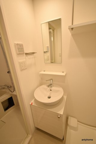 エスリードレジデンス大阪弁天町　仲介手数料無料の洗面所