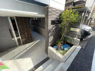 【エントランス】