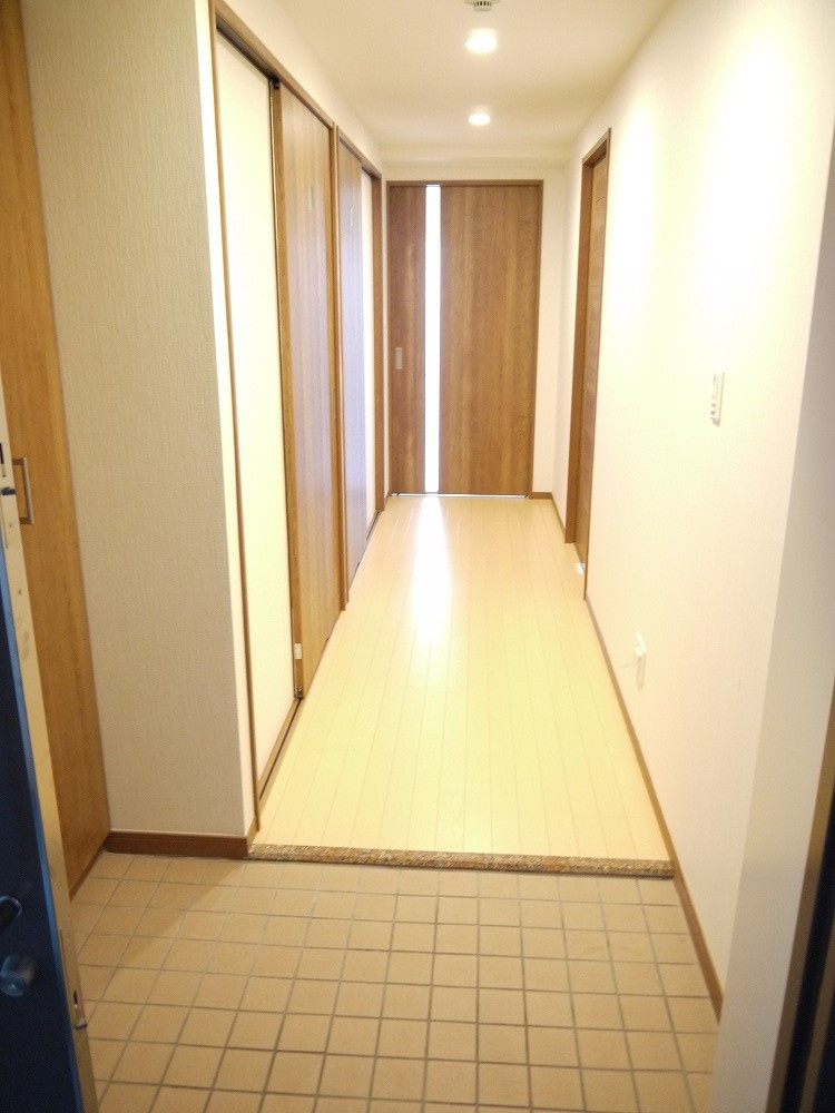 コーディアルコート津の玄関