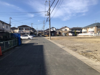【前面道路含む現地写真】