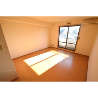 【洋室】 | 陽だまりハイツ2000　D