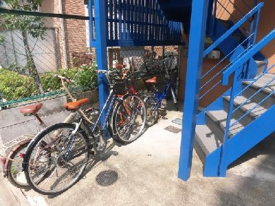 アルメール八条の駐車場|駐輪場