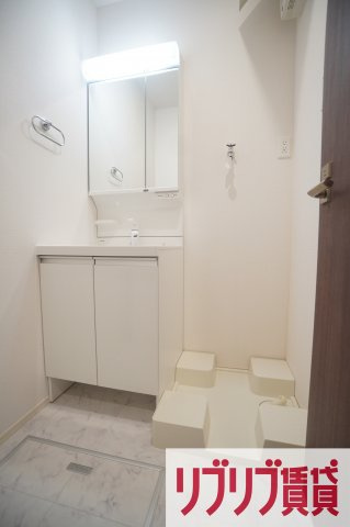 グランデュール春日の洗面所