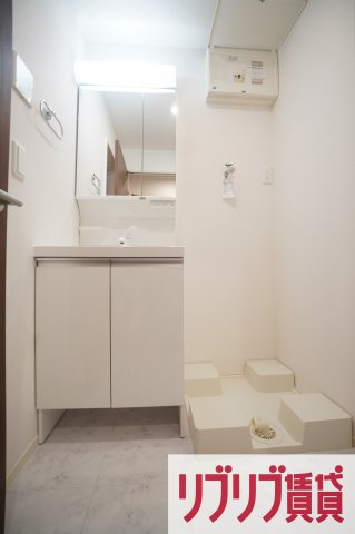 グランデュール春日の洗面所