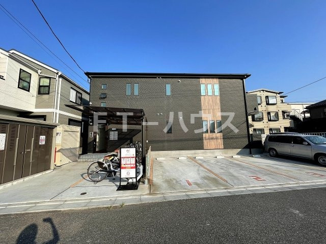 ファビュラス・ヴェルムの駐車場