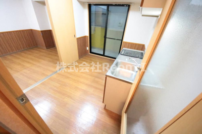 【居間・リビング】 | アーバンステージ安堂寺Ⅰ | ゆったり過ごせるリビングです