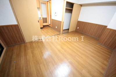 【内装】 | アーバンステージ安堂寺Ⅰ | 明るい色調の室内です