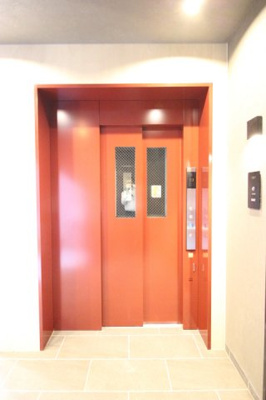 【設備】 | ラ グラン カトル | エレベーター