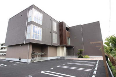 【駐車場】 | ラ グラン カトル | 駐車スペースもあります