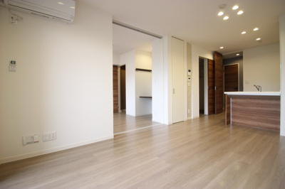 【居間・リビング】 | ラ グラン カトル | 居間です