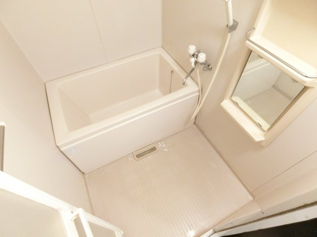 ヴィハーラ仲本の浴室|別部屋の類似写真