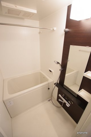 エステムコート新大阪11リンクス　仲介手数料無料の浴室