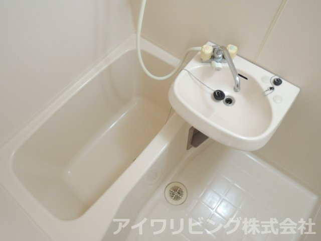 マルテルAの浴室|【マルテルA】