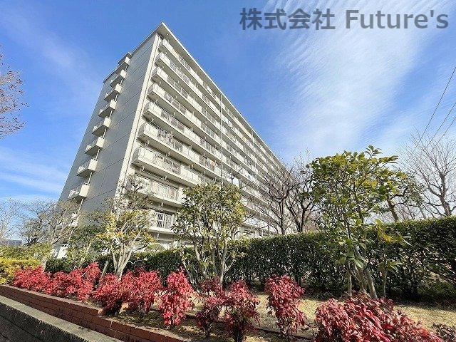 新松戸西パークハウス　E棟の外観|つくばエクスプレス・JR武蔵野線「南流山」駅徒歩12分の新規リフォームマンションです。