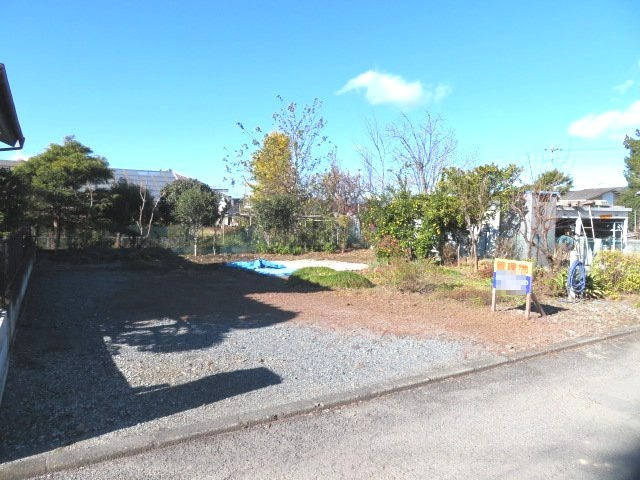 玉村町上新田　中古650の駐車場