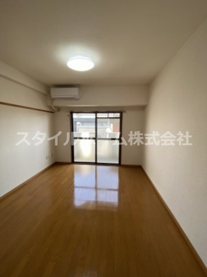 【居間・リビング】 | フィオーレ88 | 別部屋写真です。