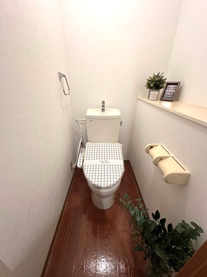 【収納】 | ライリッヒ・フーガ | 洋室4.7帖のお部屋にあるクローゼットです！お洋服もしわにならず、キレイに収納できます☆