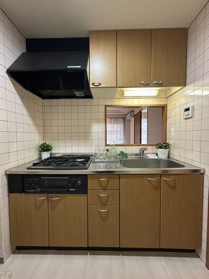 【和室】 | ライリッヒ・フーガ | 南向き和室6帖☆バルコニーに繋がる陽当たりの良いお部屋です！赤ちゃんのごろごろやハイハイはやっぱり和室がよかったりします♪