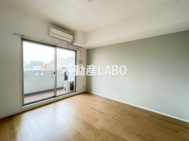 アドバンス大阪ルーチェの居間・リビング