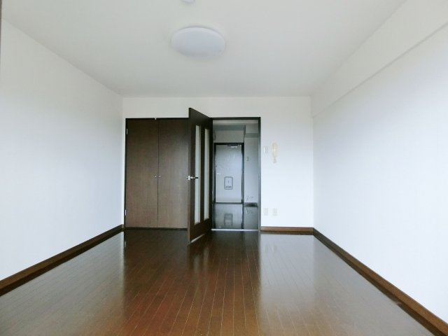 ピアコートの居間・リビング|イメージ401号室の写真