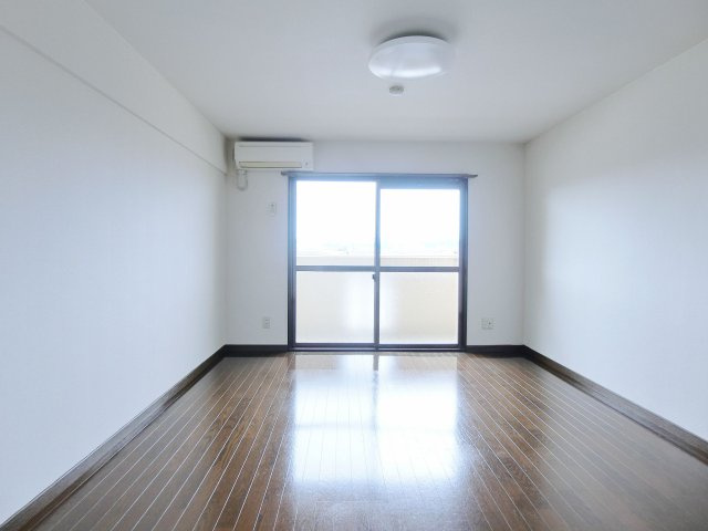 ピアコートの居間・リビング|イメージ401号室の写真