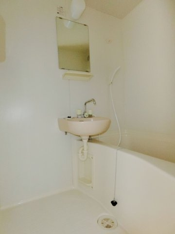 ピアコートの浴室|イメージ401号室の写真