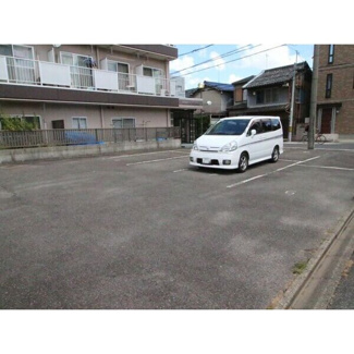 【駐車場】