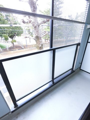 【バルコニー】 | ユニヴァービレッジ９６