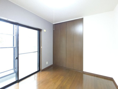 【洋室】 | ユニヴァービレッジ９６