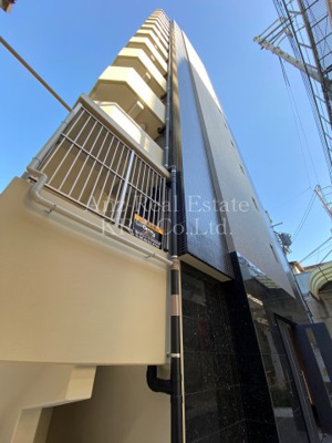 【外観】 | ＭＥＳＳＡＧＥ九条ＧＡＴＥ | 商店街沿いにそびえる重厚感のある外観のマンション★