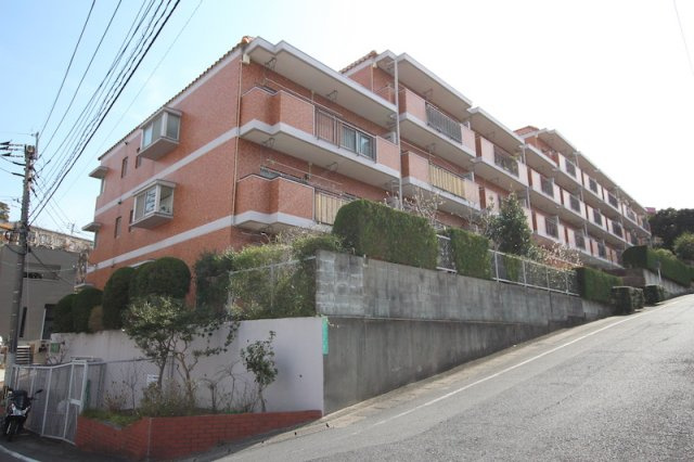 グリーンハイツ輝国の外観