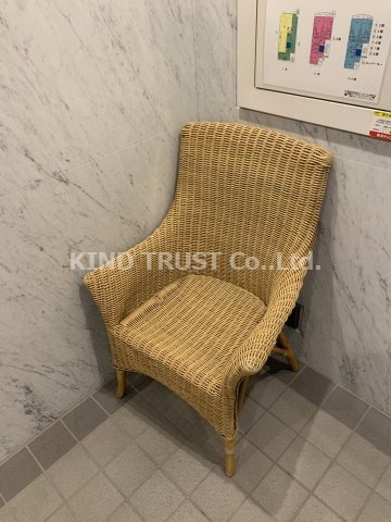エスタブレ南森町のロビー