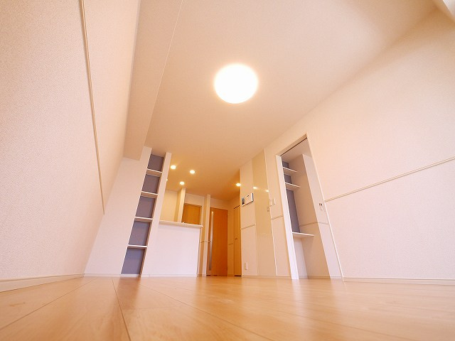 クラール北永井Ａの居間・リビング|ゆったりとした居間です