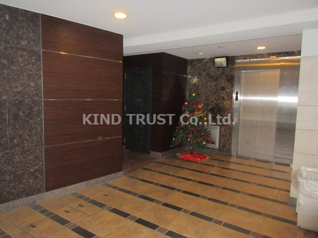 SWISS梅田東のエントランス|清潔なエントランスです
外観もきれいです