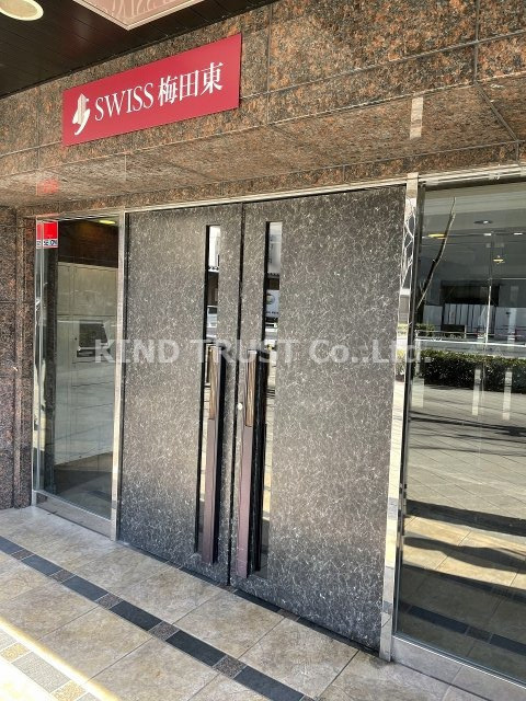 SWISS梅田東のエントランス|毎日通るエントランスはこのようになっています
外観もきれいです