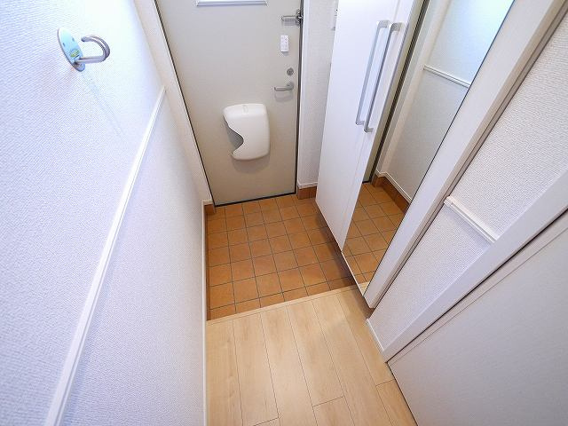 クラール北永井Ａの玄関|きれいな玄関です