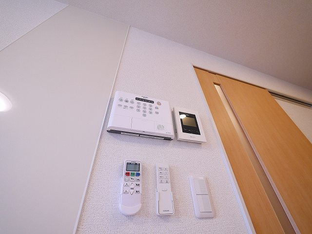 クラール北永井Ａのセキュリティ|お顔が見えるモニター付きインターホンで安心。