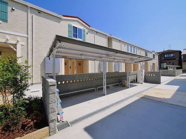 クラール北永井Ｂのその他共用部分|ゆったりとした駐輪スペース